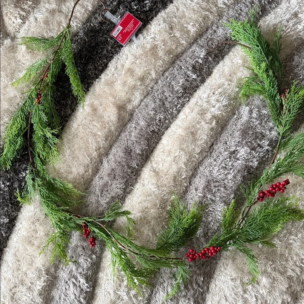 Green and Berry Garland - Green with Red Berries